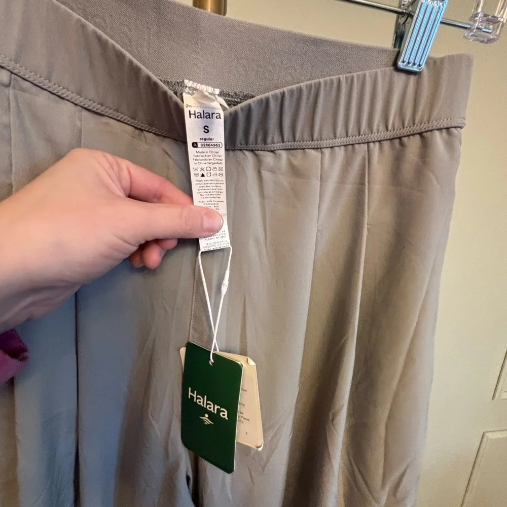Halara Size Small NWT Waistband Detailing Lightweight Jogger Pants Oversized Fit - Picture 4 of 4